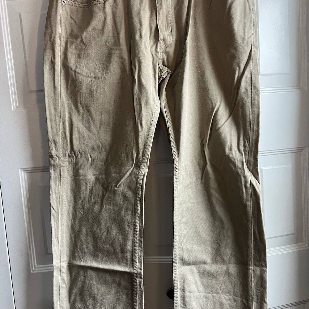 Levi Brand 559 Khaki Pants